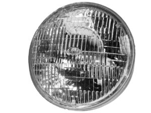DRAKE AUTOMOTIVE GROUP 7in Halogen Headlamp C0DZ-13007-A