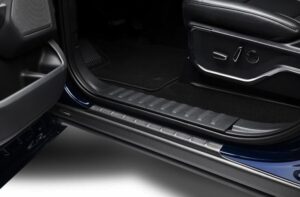 BUSHWACKER Trail Armor Rocker Panel 20-   GM P/U 2500HD 14130